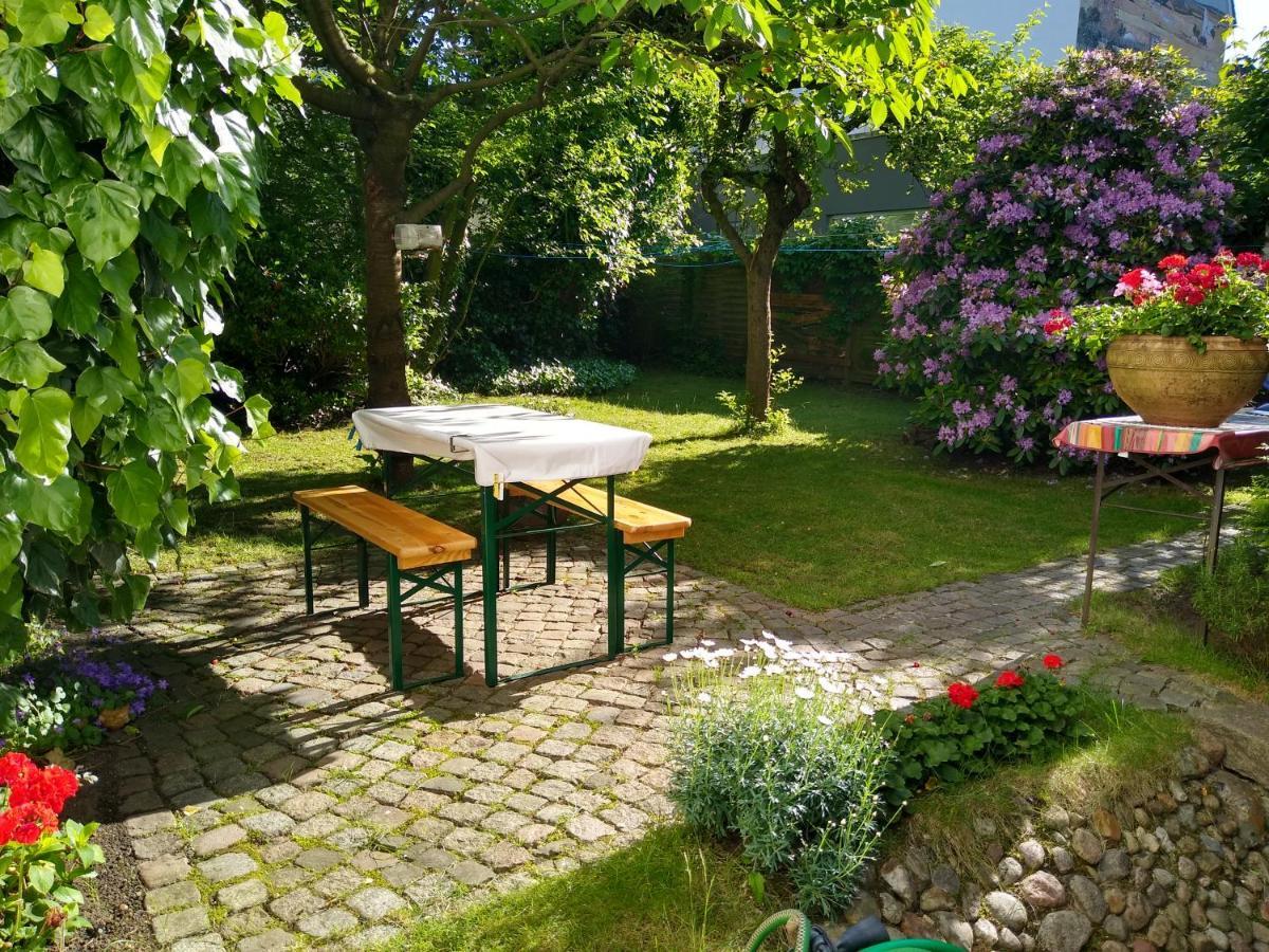 Alster City Garden Villa Hamburg Exterior photo