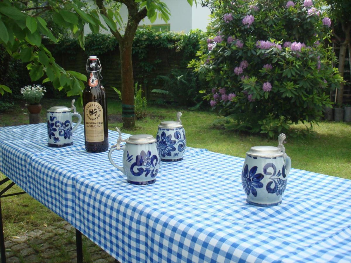 Alster City Garden Villa Hamburg Exterior photo